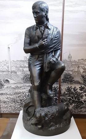 Statuette of Robert Burns by Amelia Hill, in Dunfermline Carnegie Library. Photographed by Sharron McColl