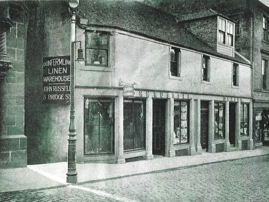 Photograph of the premises in Bridge Street, as they were in 1914