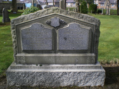 The gravestone of Daniel Thomson and his wife Janet Wishart in the Dunfermline Cemetery